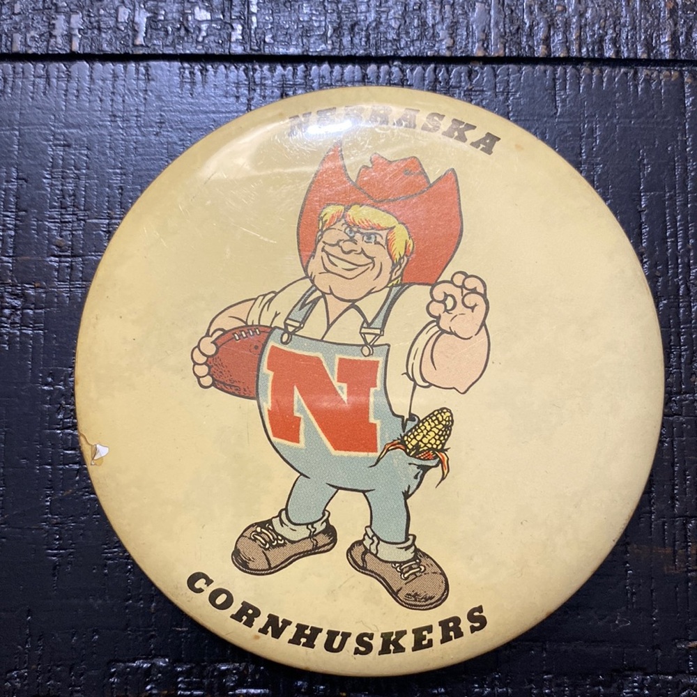 Vintage Nebraska Cornhuskers Mascot Pin! - Picture 1 of 3